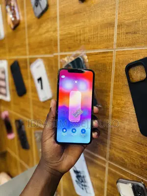 Apple iPhone 11 Pro Max 64 GB Gold