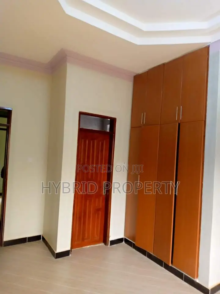 4bdrm House in Kitende~Sekiwunga, Ssisa for sale