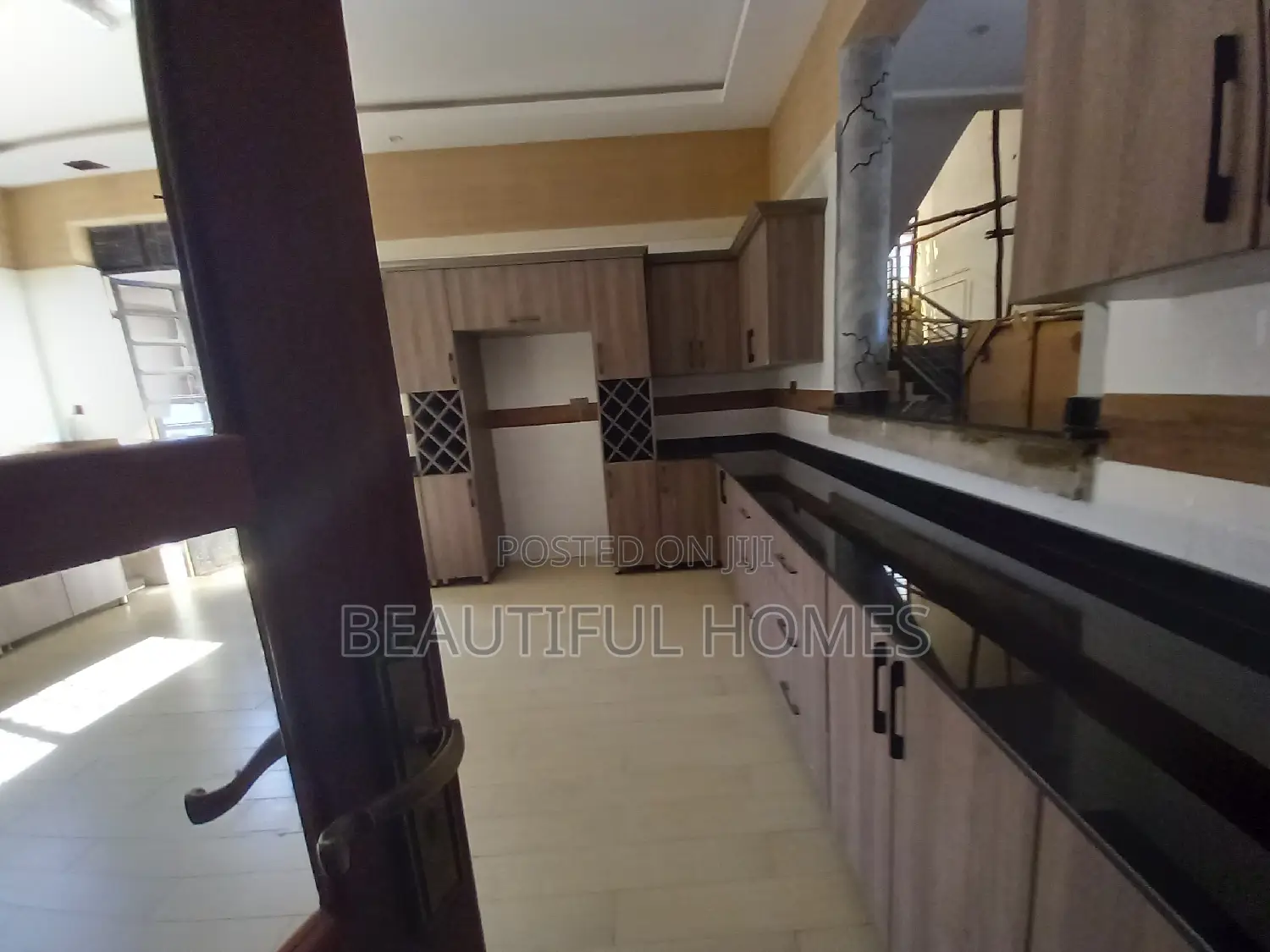 Furnished 7bdrm Duplex in Kisaasi, Central Division for sale