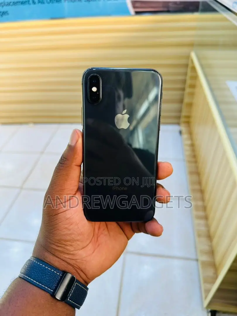 Apple iPhone X 64 GB Black