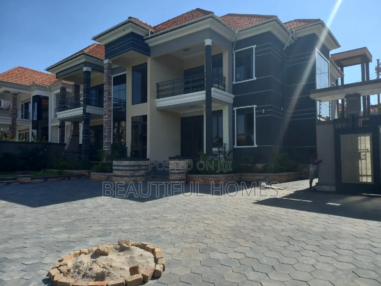 Furnished 7bdrm Mansion in Kisaasi, Central Division for sale