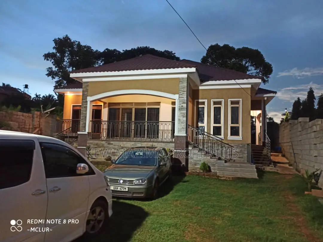 3bdrm Bungalow in Mutundwe Heights, Division A for sale