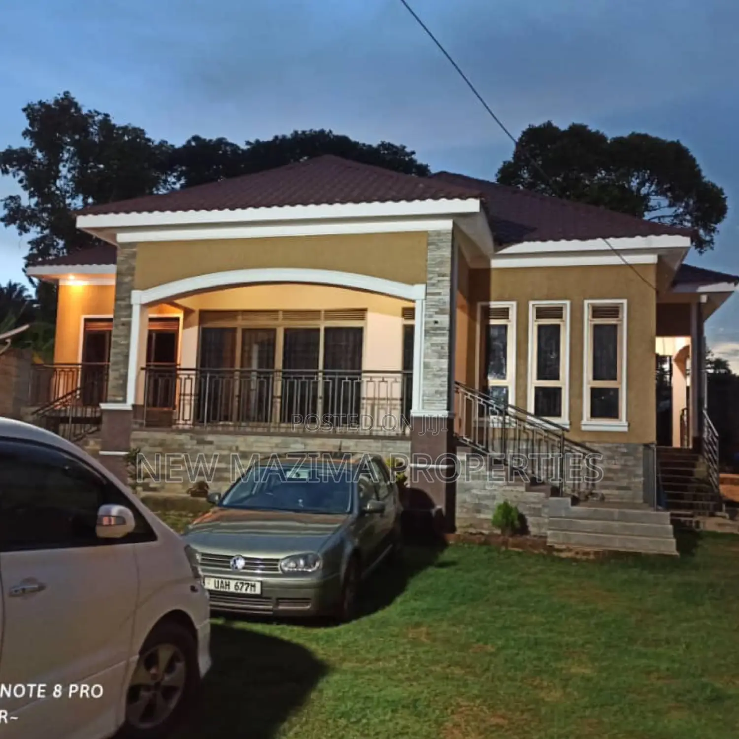 3bdrm Bungalow in Mutundwe Heights, Division A for sale