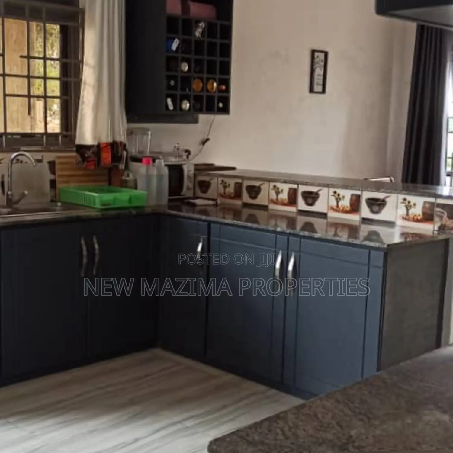 3bdrm Bungalow in Mutundwe Heights, Division A for sale