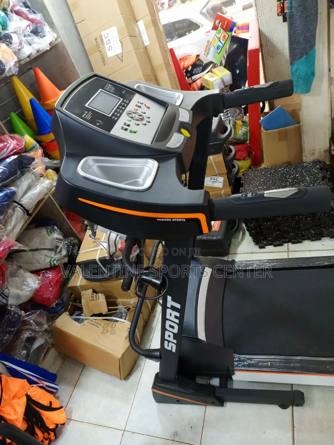Treadmill Running Machine With Sports and System Part Masage