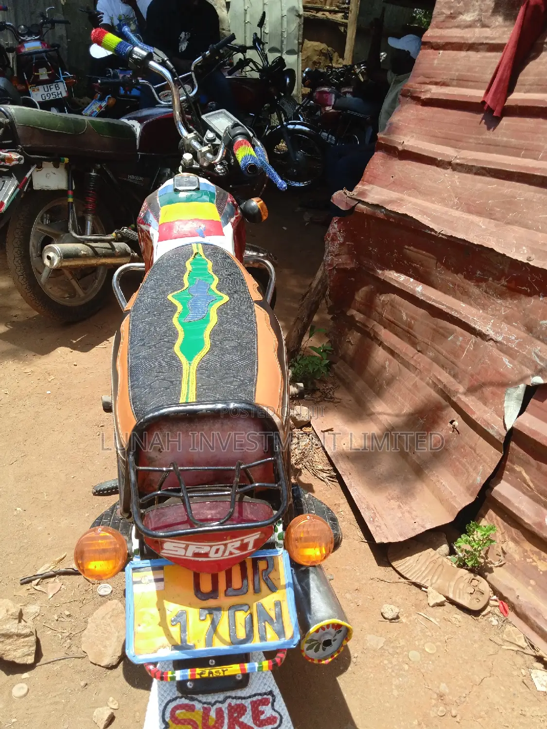 Bajaj Boxer 100 2021 Red