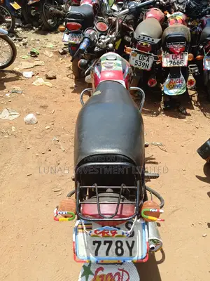 Bajaj Boxer 2020 Red