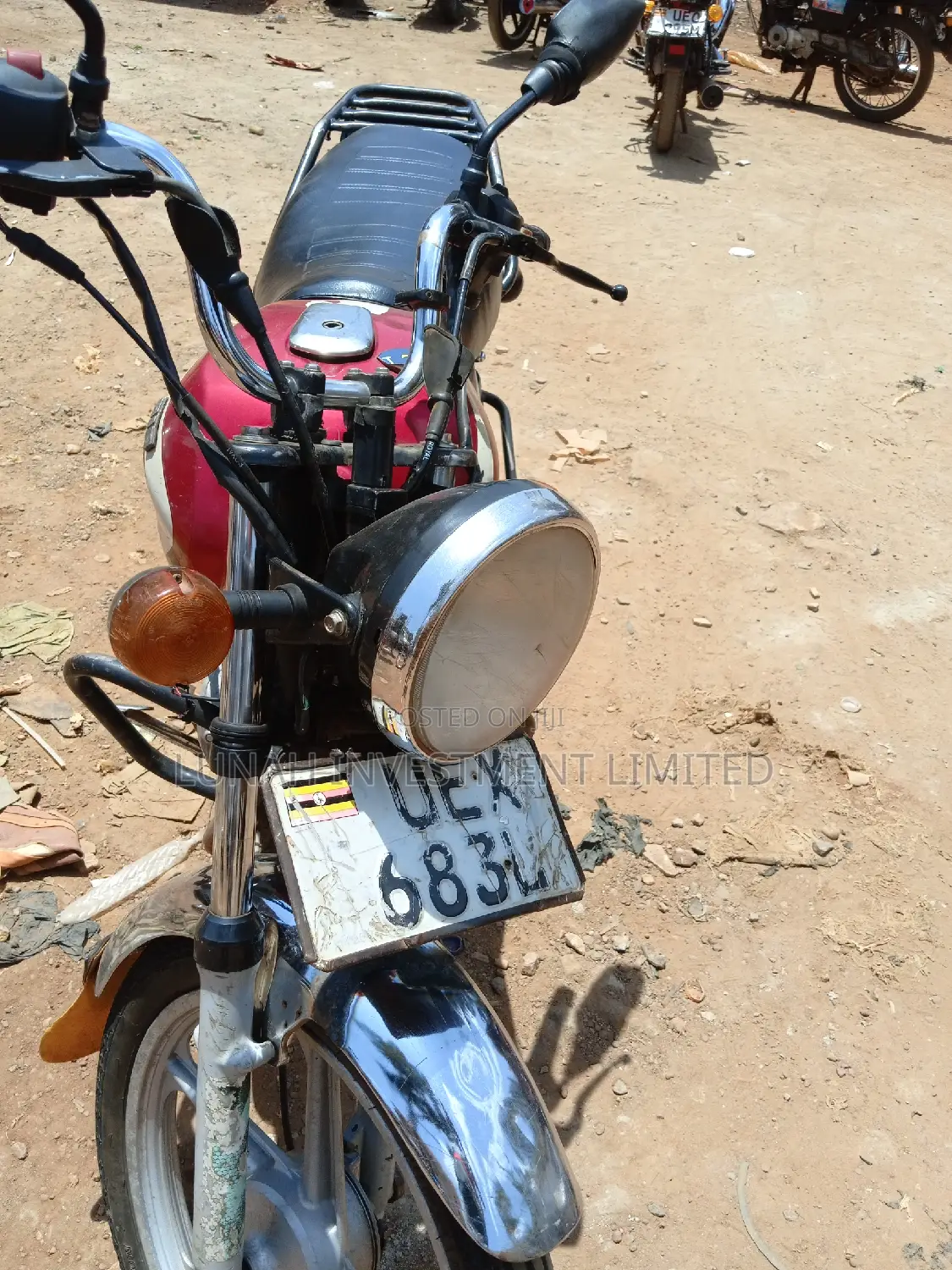 TVS HLX 125 2022 Red