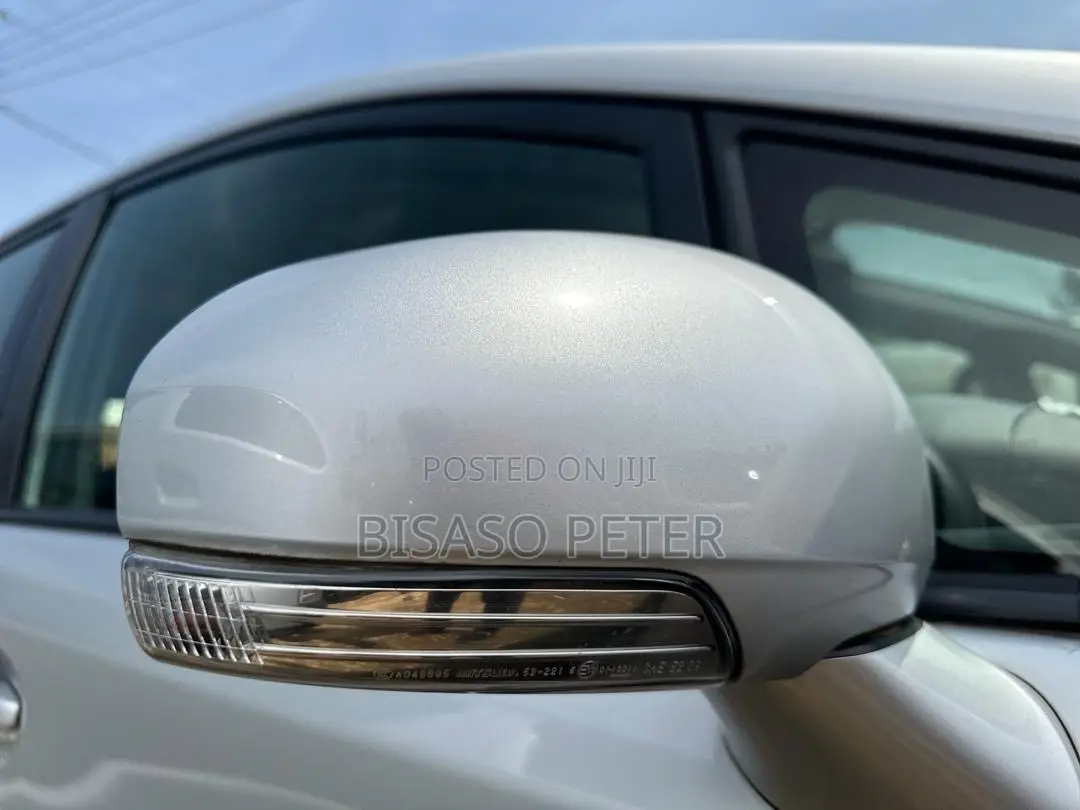 Toyota Wish 2014 Silver