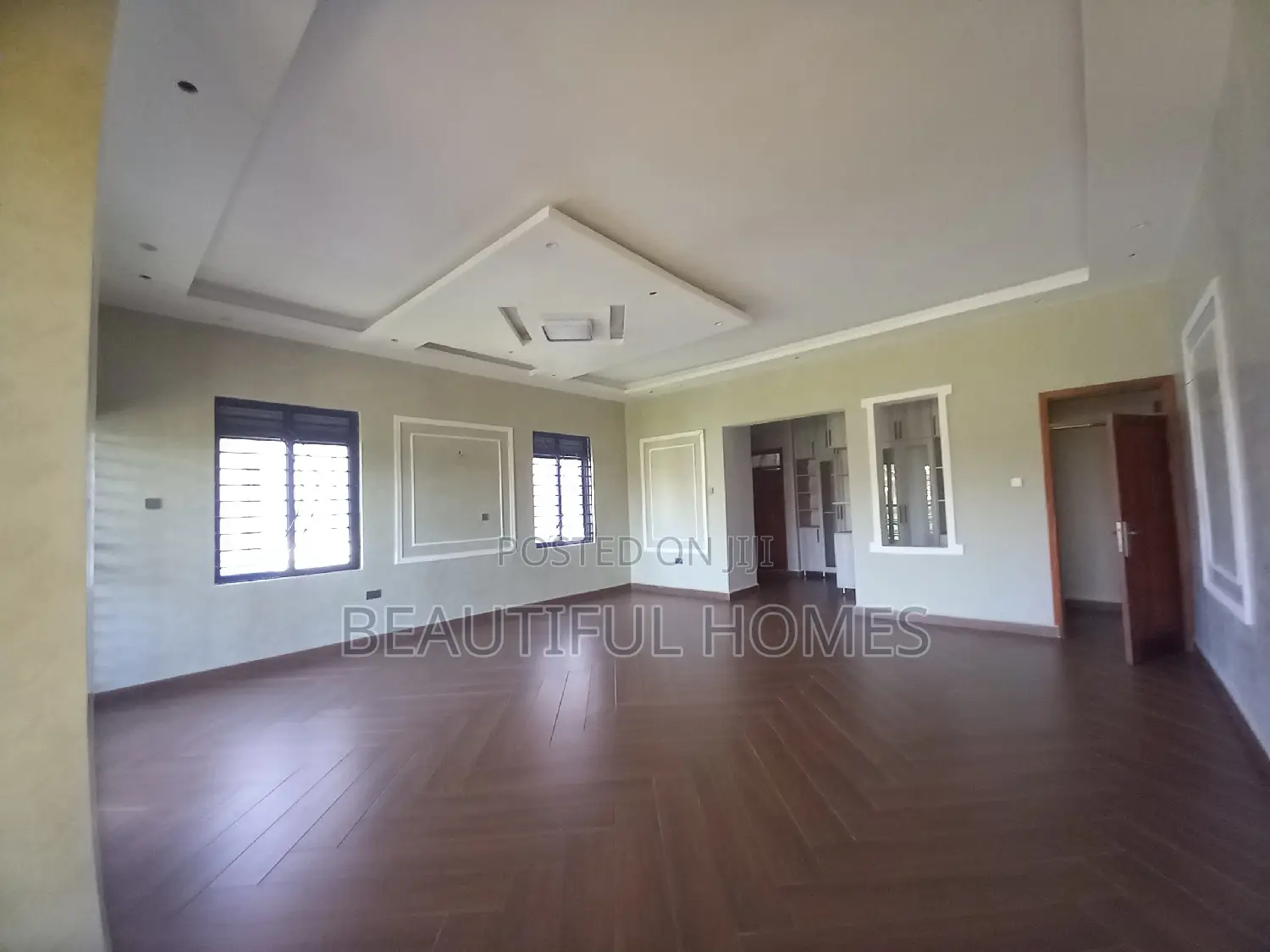Furnished 7bdrm Mansion in Kisaasi Posh, Central Division for sale