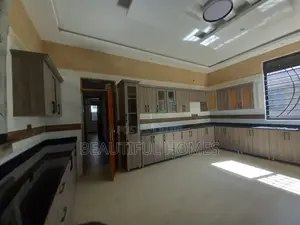 Furnished 7bdrm Mansion in Kisaasi Posh, Central Division for sale