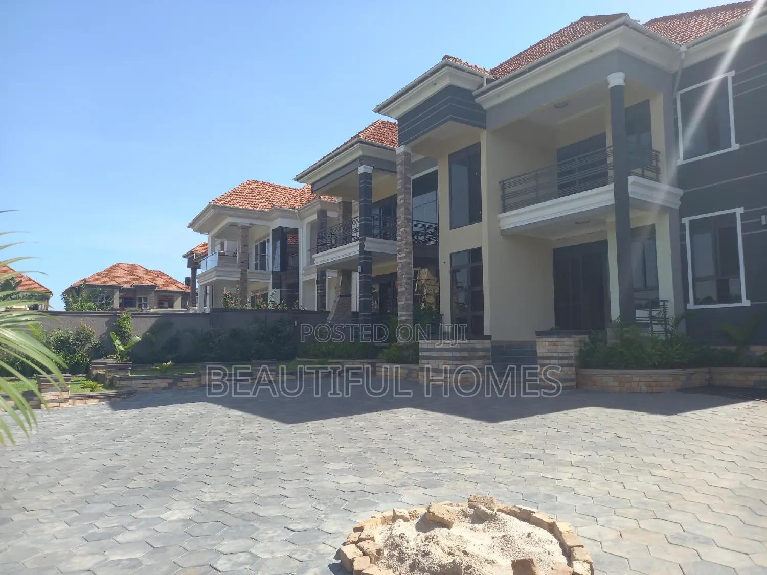 Furnished 7bdrm Mansion in Kisaasi, Central Division for sale