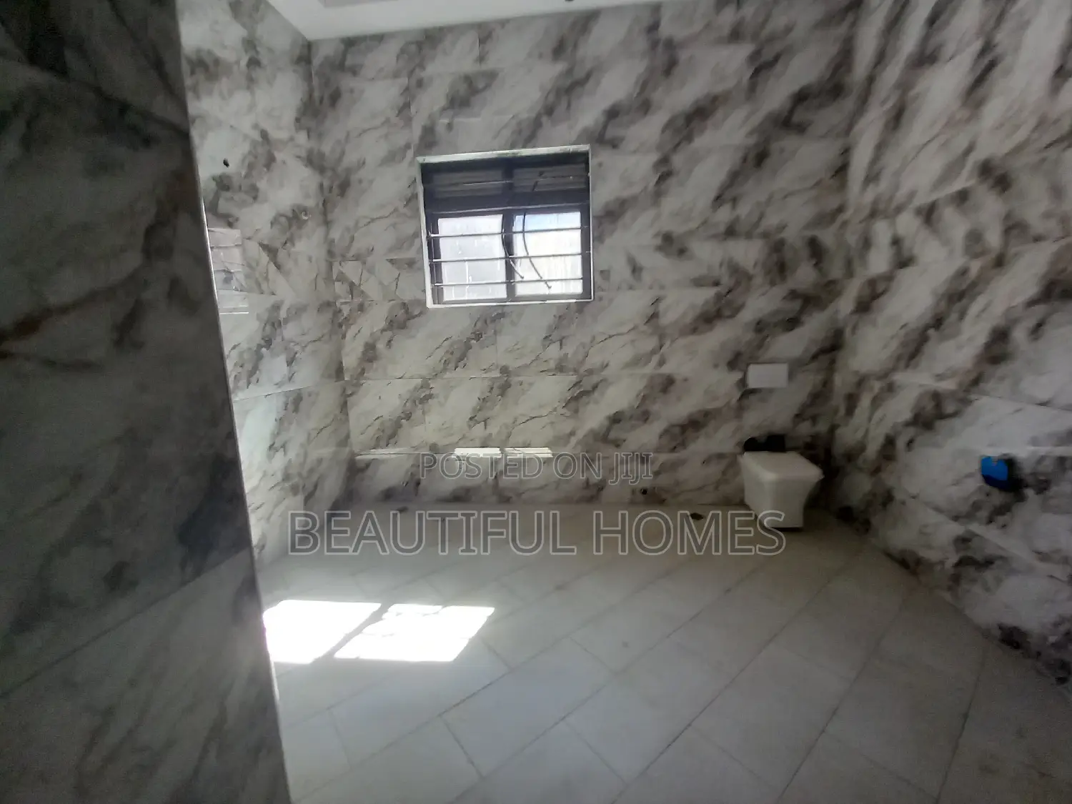 Furnished 7bdrm Mansion in Kisaasi, Central Division for sale