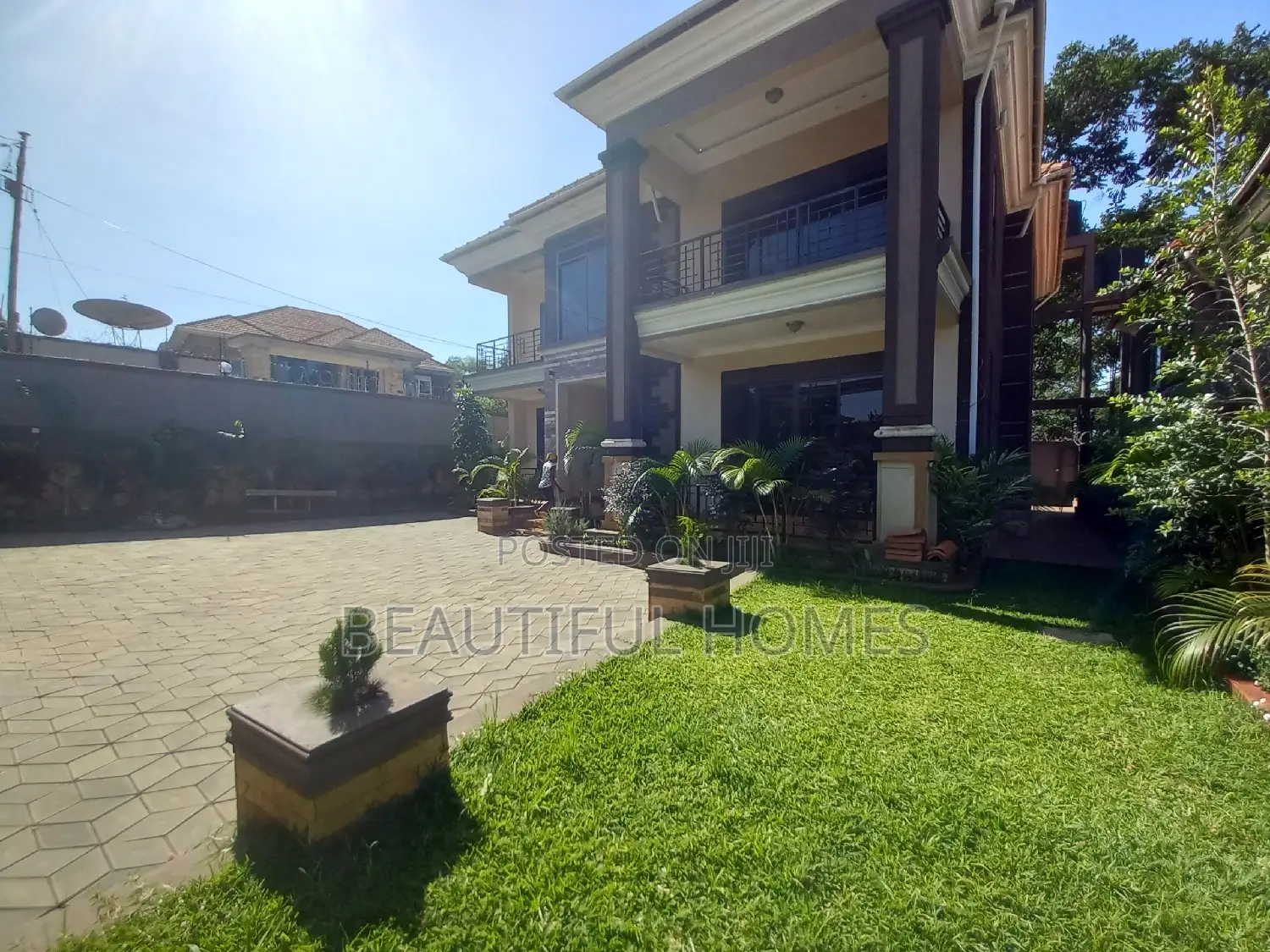 Furnished 5bdrm House in Kisaasi, Nakawa for sale