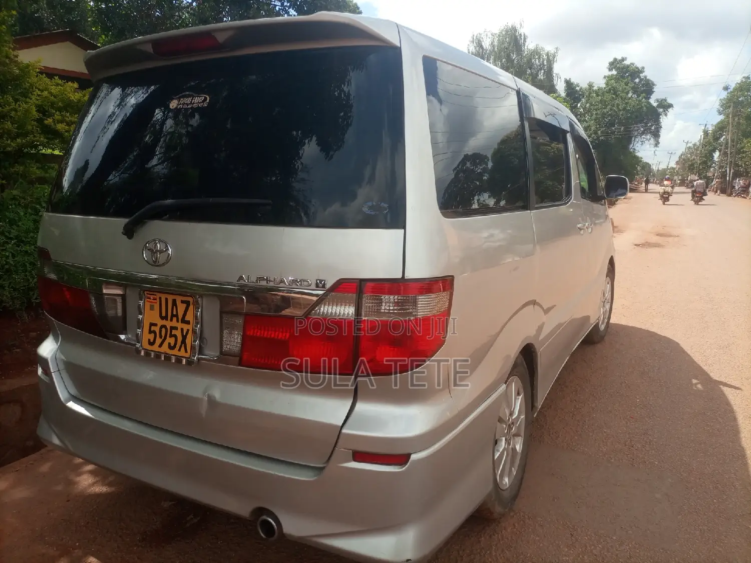 Toyota Alphard 2004 Silver