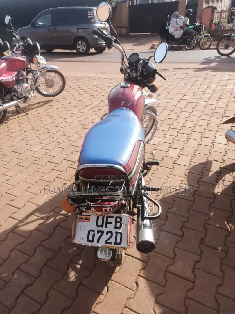 Bajaj Boxer 2017 Red