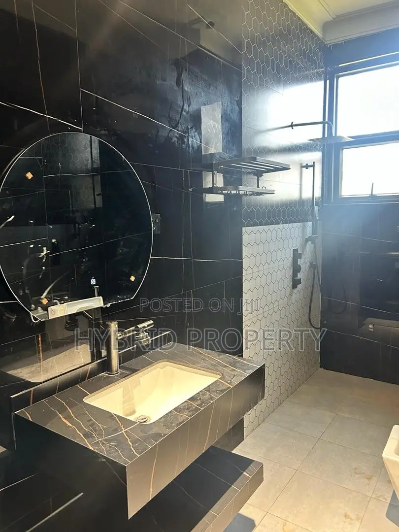 20bdrm Apartment in Kyanja In Nakawa for sale
