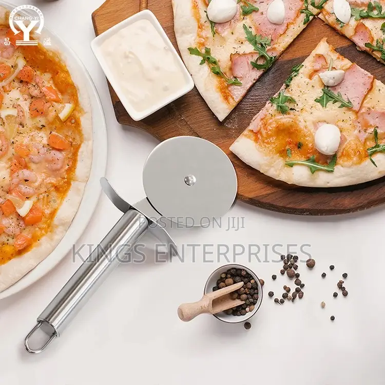 Handheld Pizza Cutter