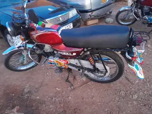Bajaj Boxer 100 2022 Red