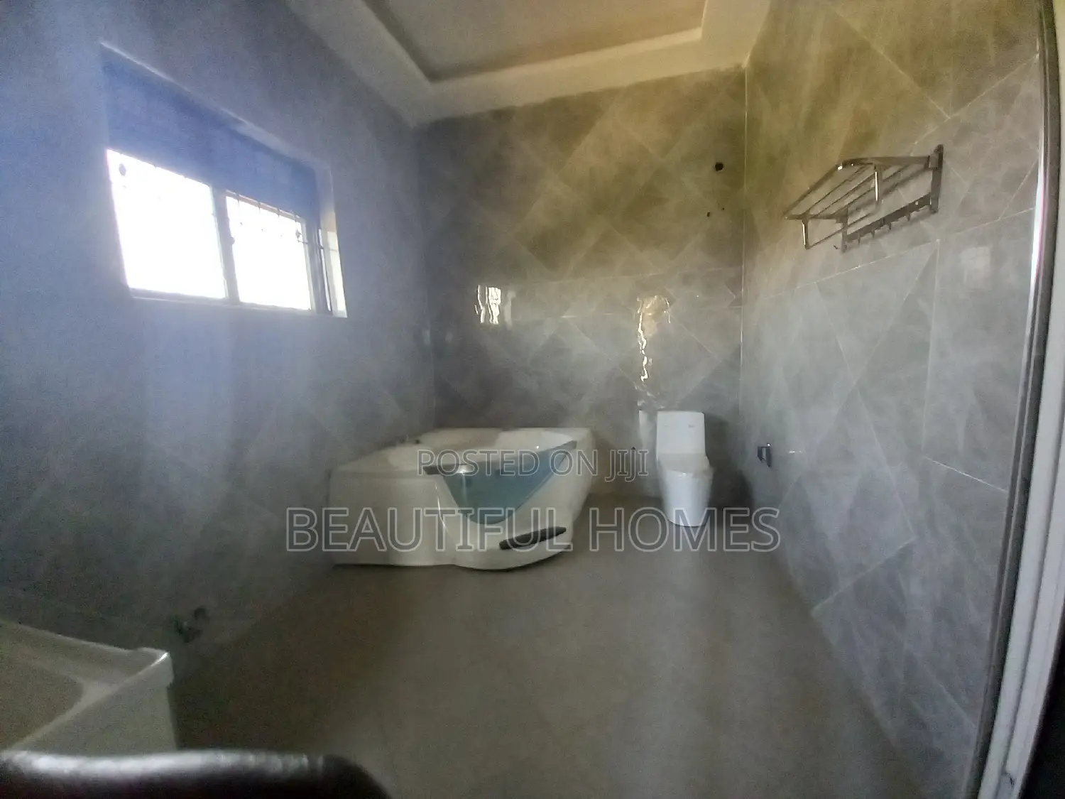 Furnished 6bdrm Mansion in Kisaasi, Nakawa for sale