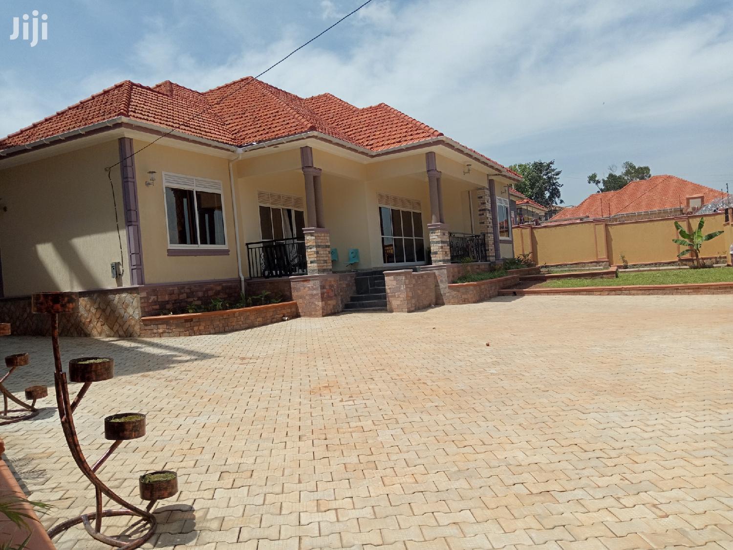 Kisaasi Gorgeous Mansion on Sell