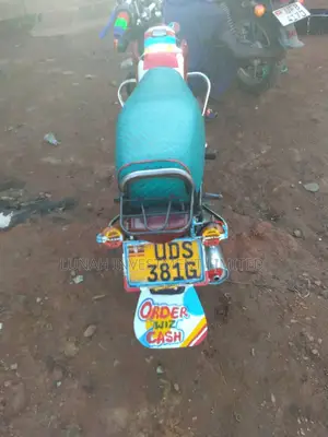 Bajaj Boxer 2024 Red