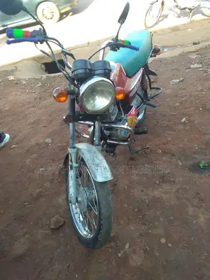 Bajaj Boxer 2024 Red