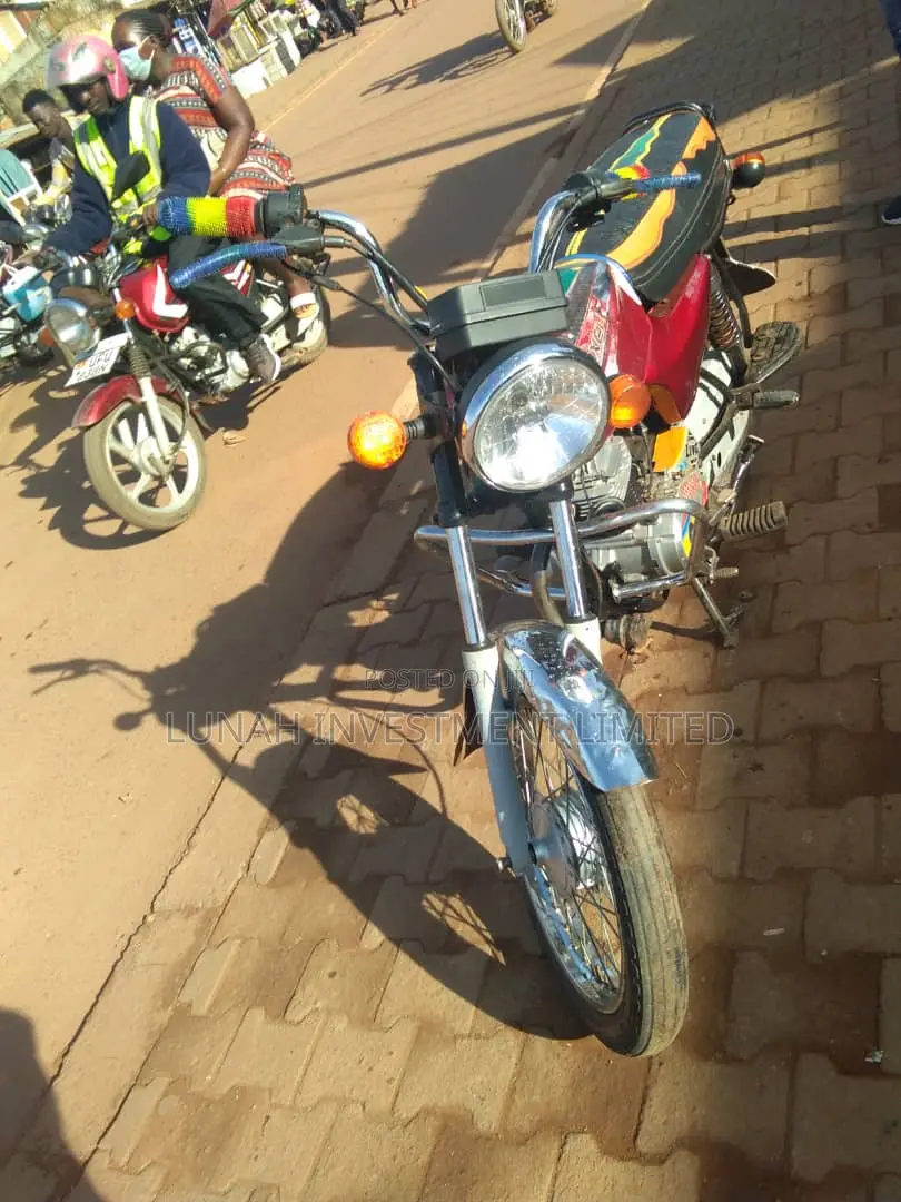 Bajaj Boxer 100 2016 Red