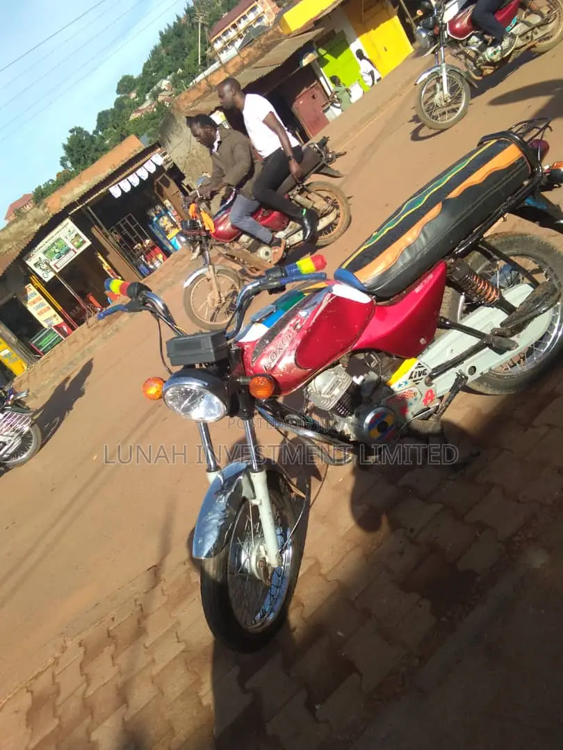 Bajaj Boxer 100 2016 Red