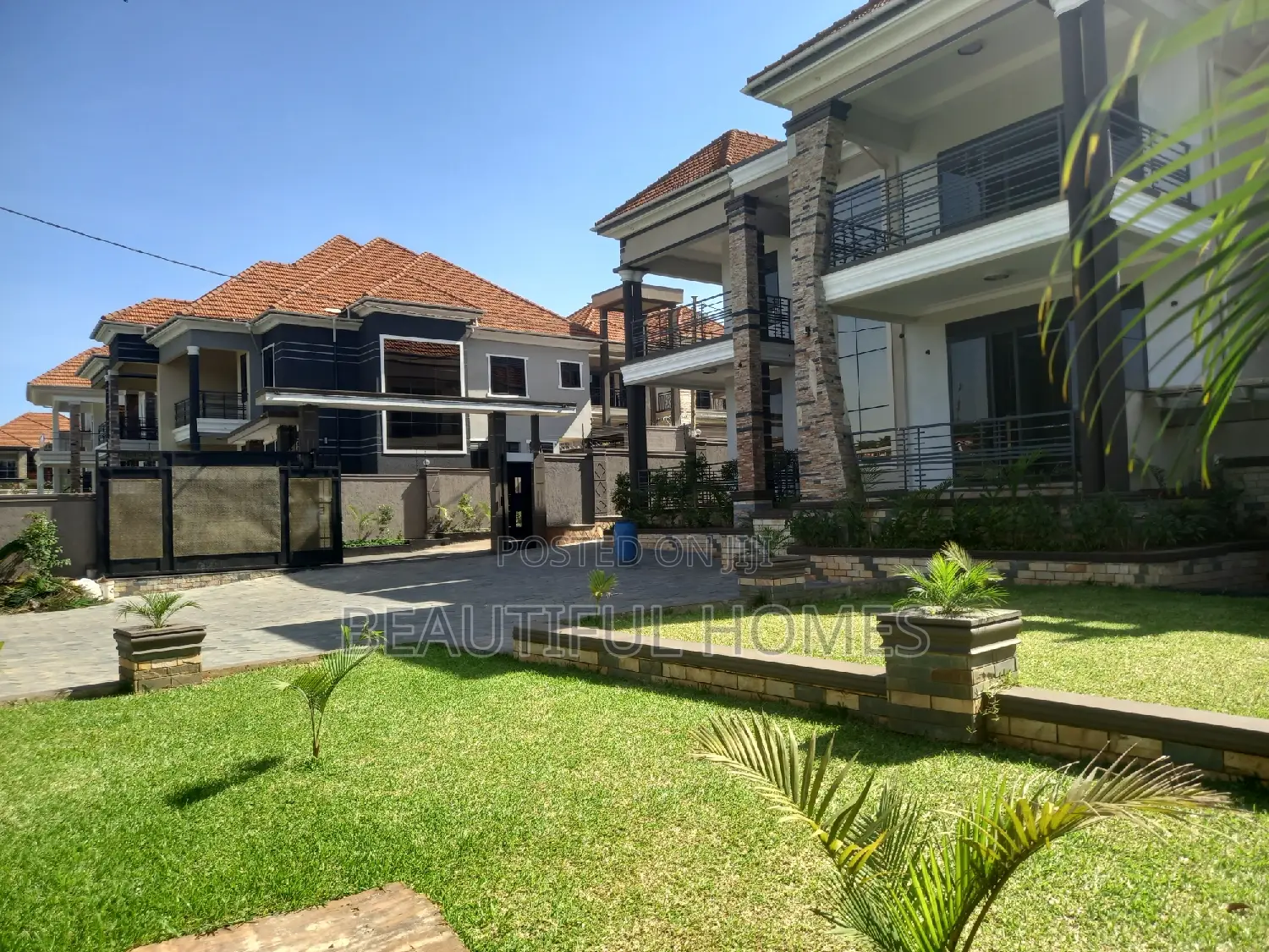Furnished 7bdrm Duplex in Kisaasi, Nakawa for sale