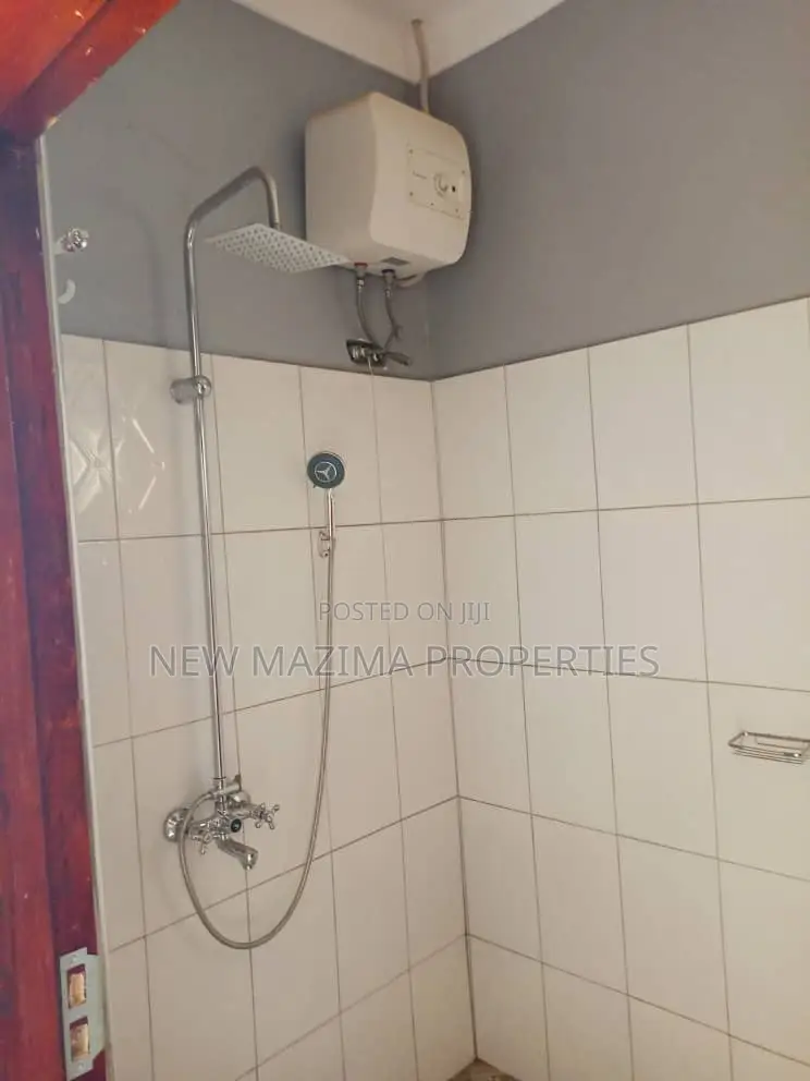 3bdrm Bungalow in Salaama Munyonyo, Division A for sale