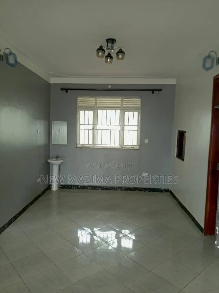 3bdrm Bungalow in Salaama Munyonyo, Division A for sale