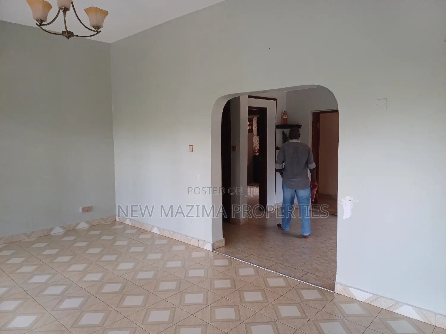 3bdrm Bungalow in Makindye Heights, Division A for sale