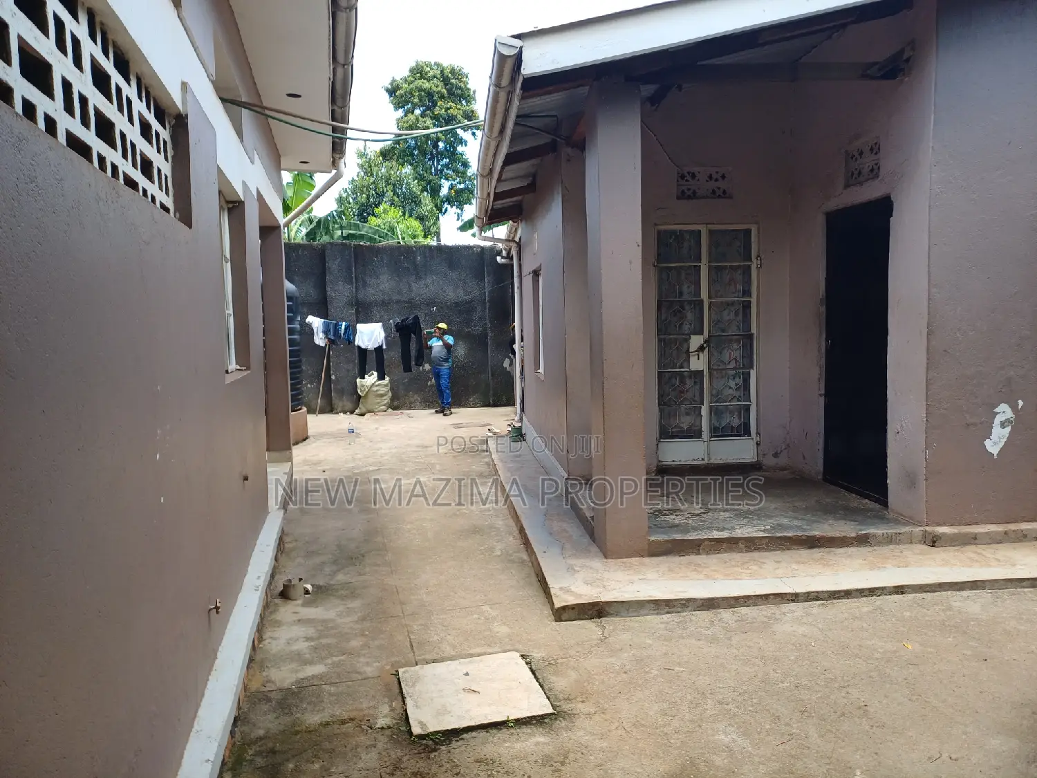 3bdrm Bungalow in Makindye Heights, Division A for sale