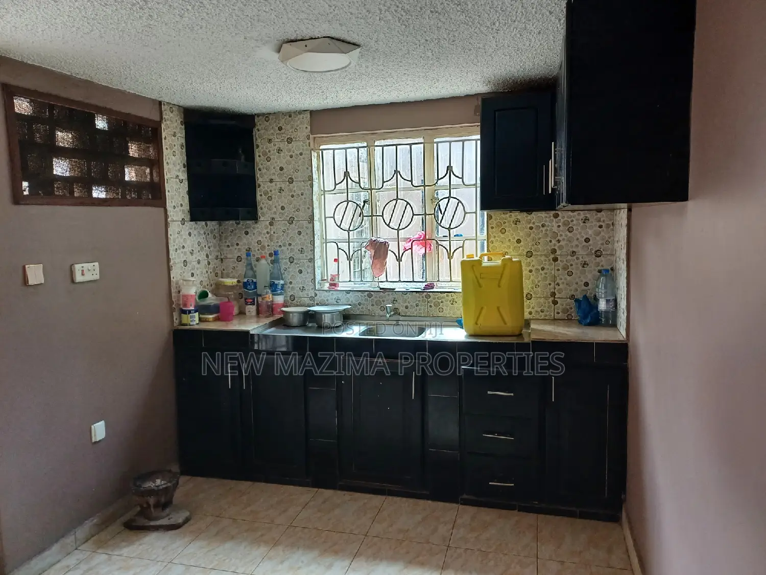 3bdrm Bungalow in Makindye Heights, Division A for sale