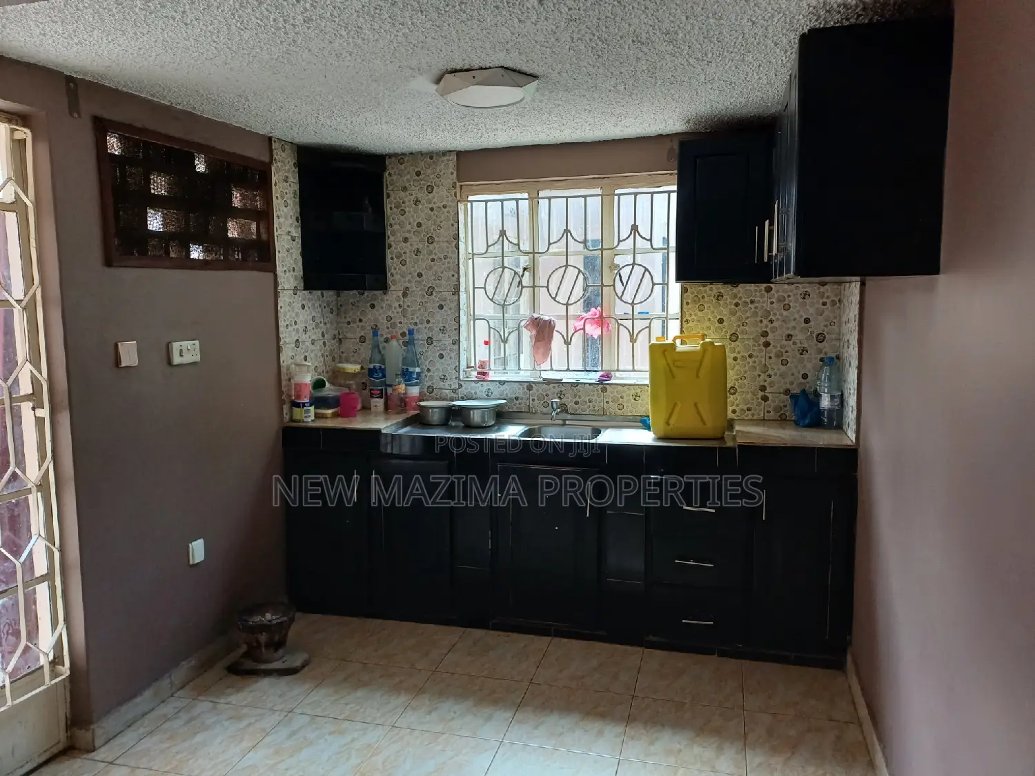 3bdrm Bungalow in Makindye Heights, Division A for sale
