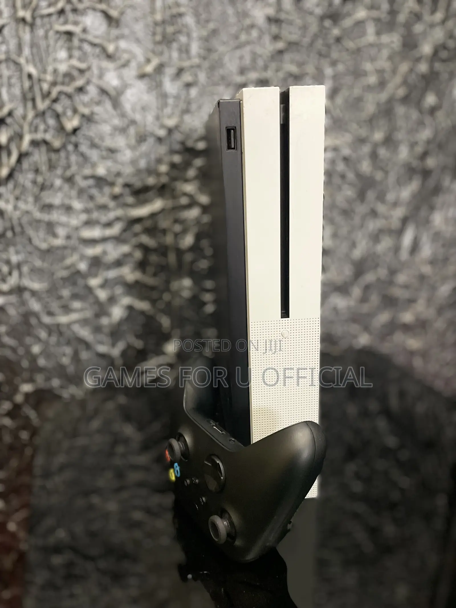 Xbox One S Used With One Controller??$$4