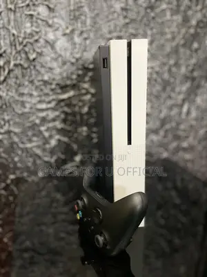 Xbox One S Used With One Controller??$$4