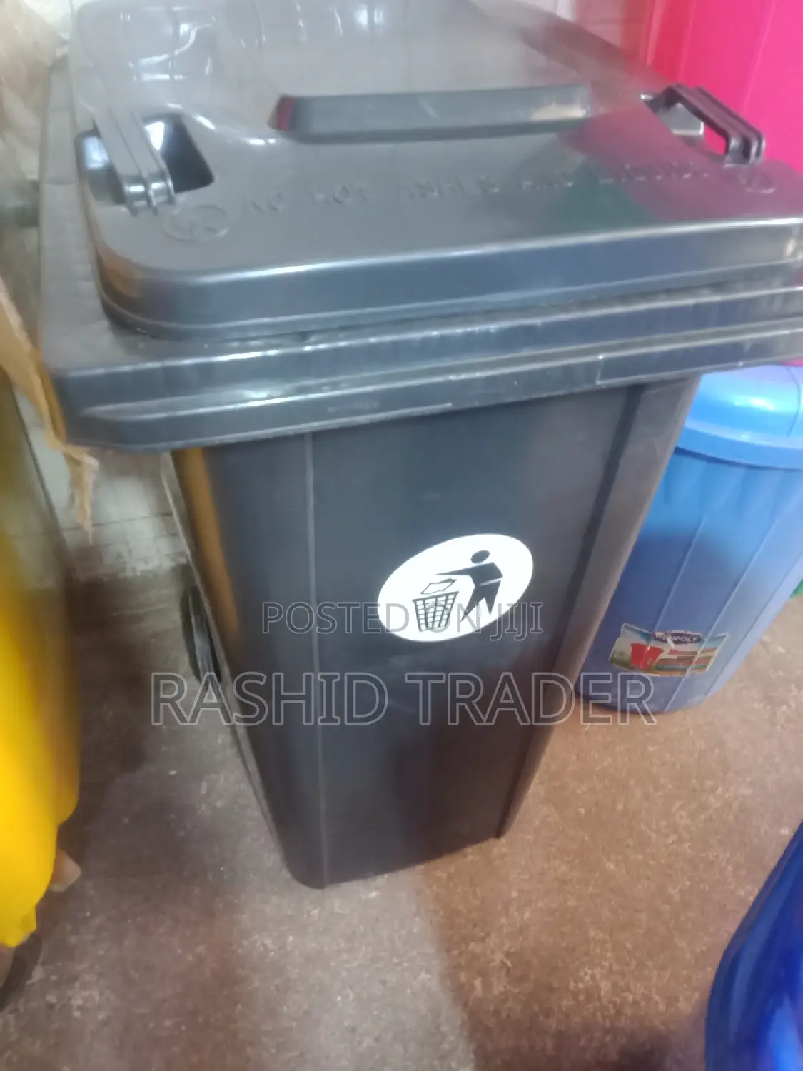 Black Dust Bins 120L