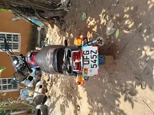 Bajaj Boxer 100 2023 Red