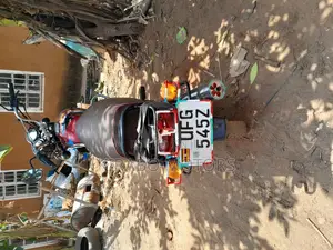 Bajaj Boxer 100 2023 Red