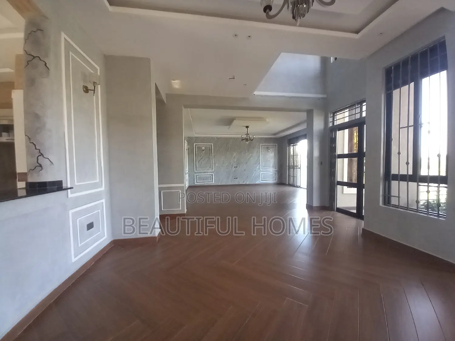 Furnished 7bdrm Mansion in Kisaasi, Central Division for sale