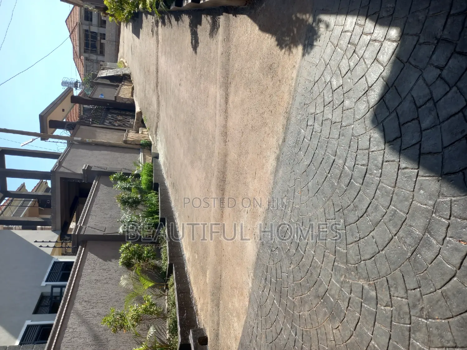 Furnished 7bdrm Mansion in Kisaasi, Central Division for sale