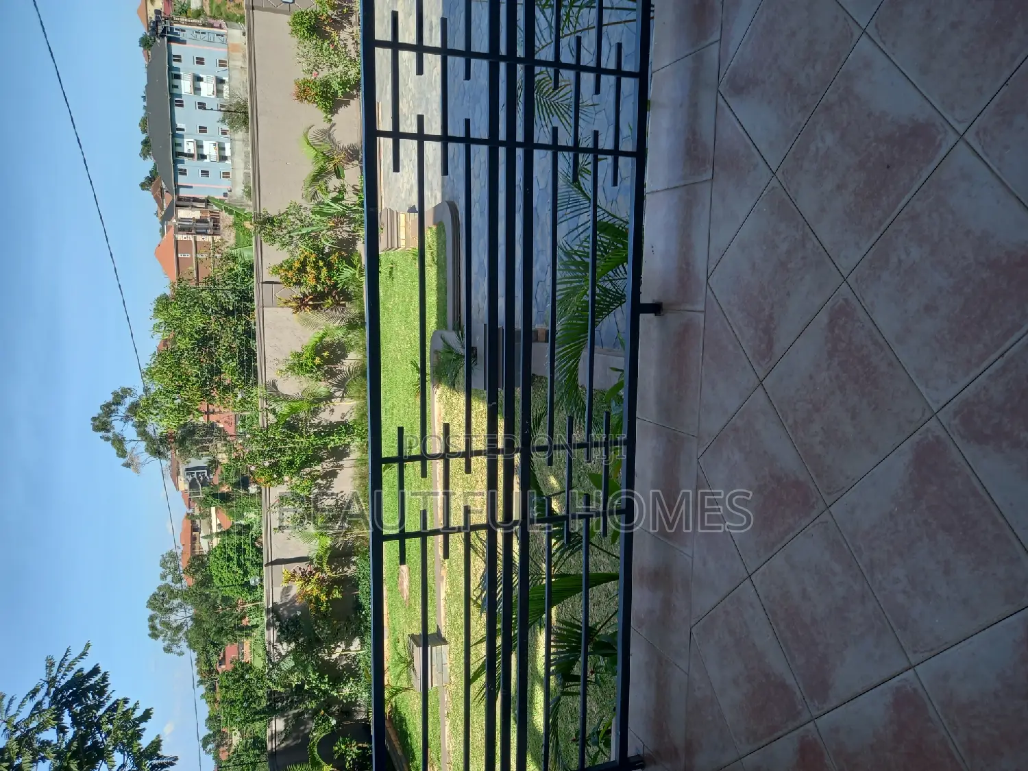 Furnished 7bdrm Mansion in Kisaasi, Central Division for sale