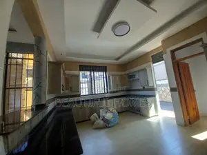 Furnished 7bdrm Mansion in Kisaasi, Central Division for sale