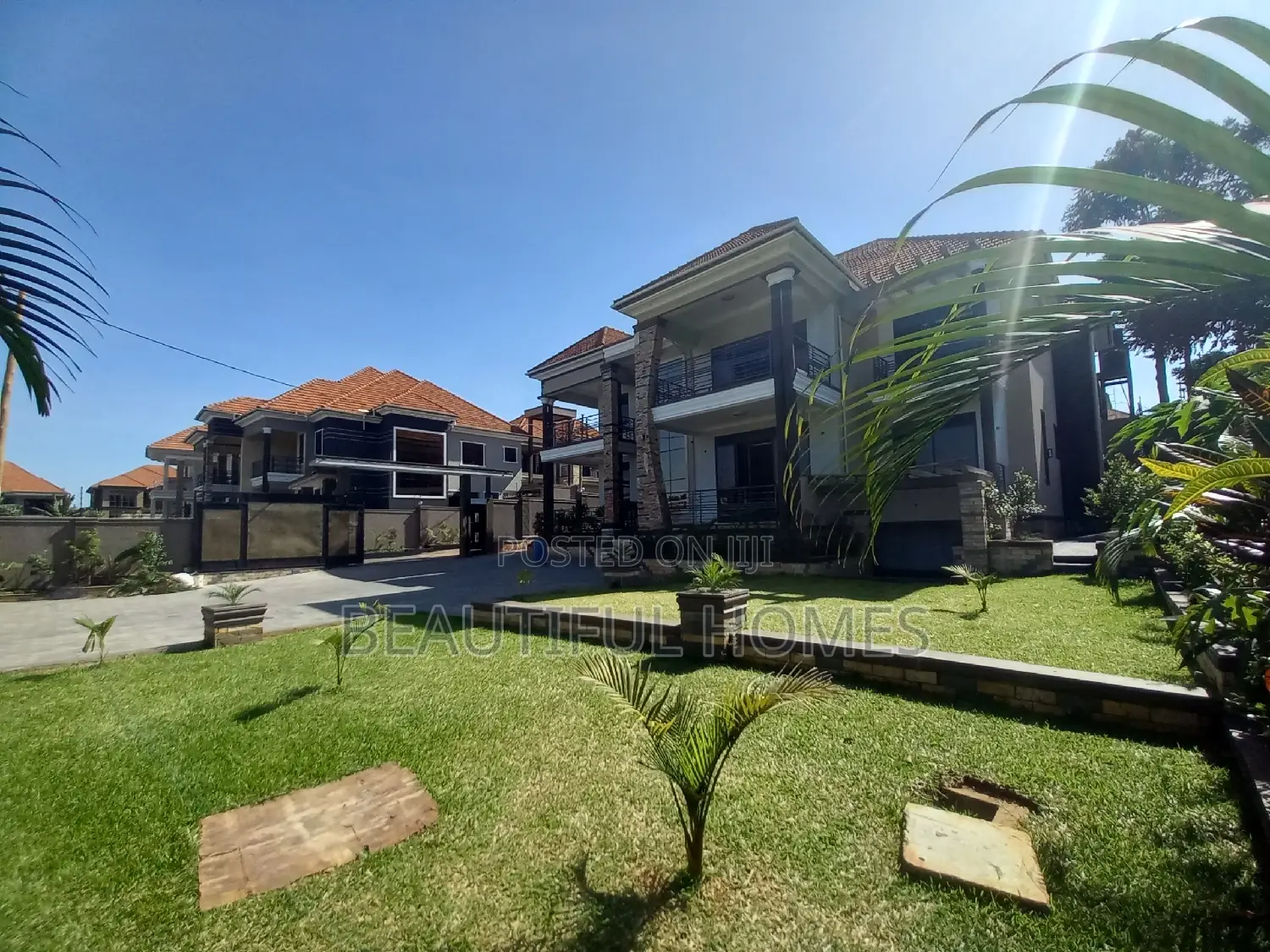 Furnished 7bdrm Duplex in Kisaasi Tarmack, Nakawa for sale