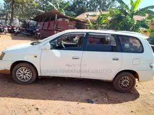 Toyota Gaia 2010 White