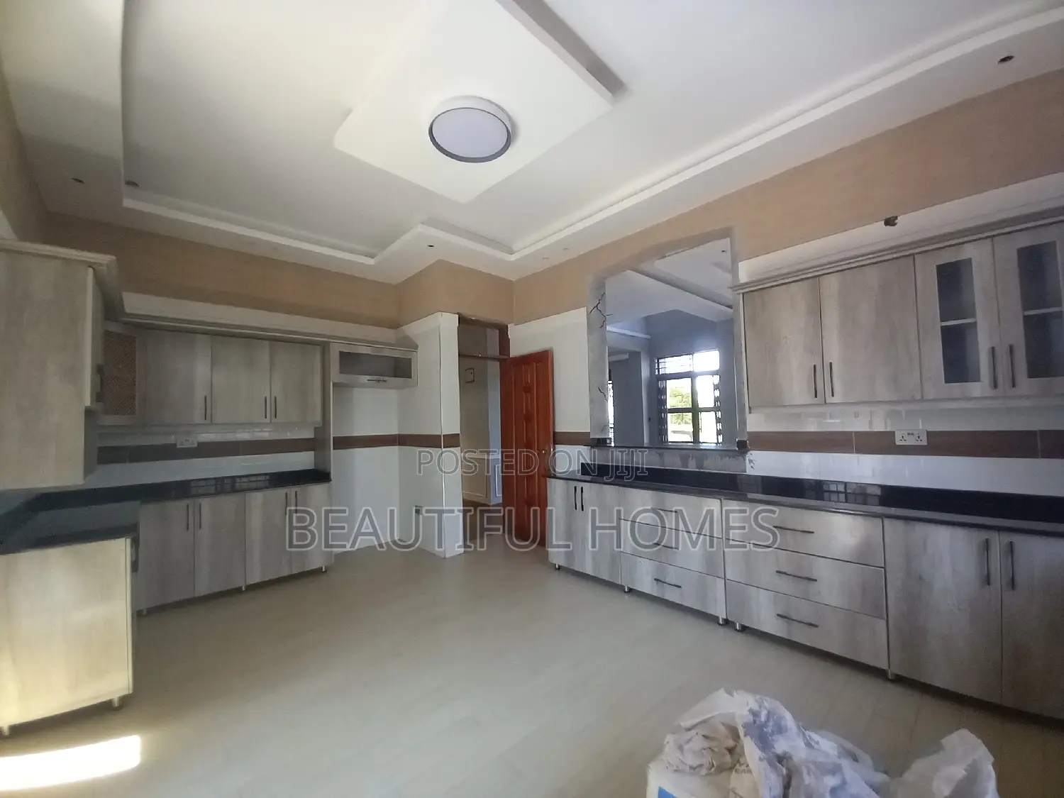 Furnished 7bdrm House in Kisaasi Rich Estate, Nakawa for sale