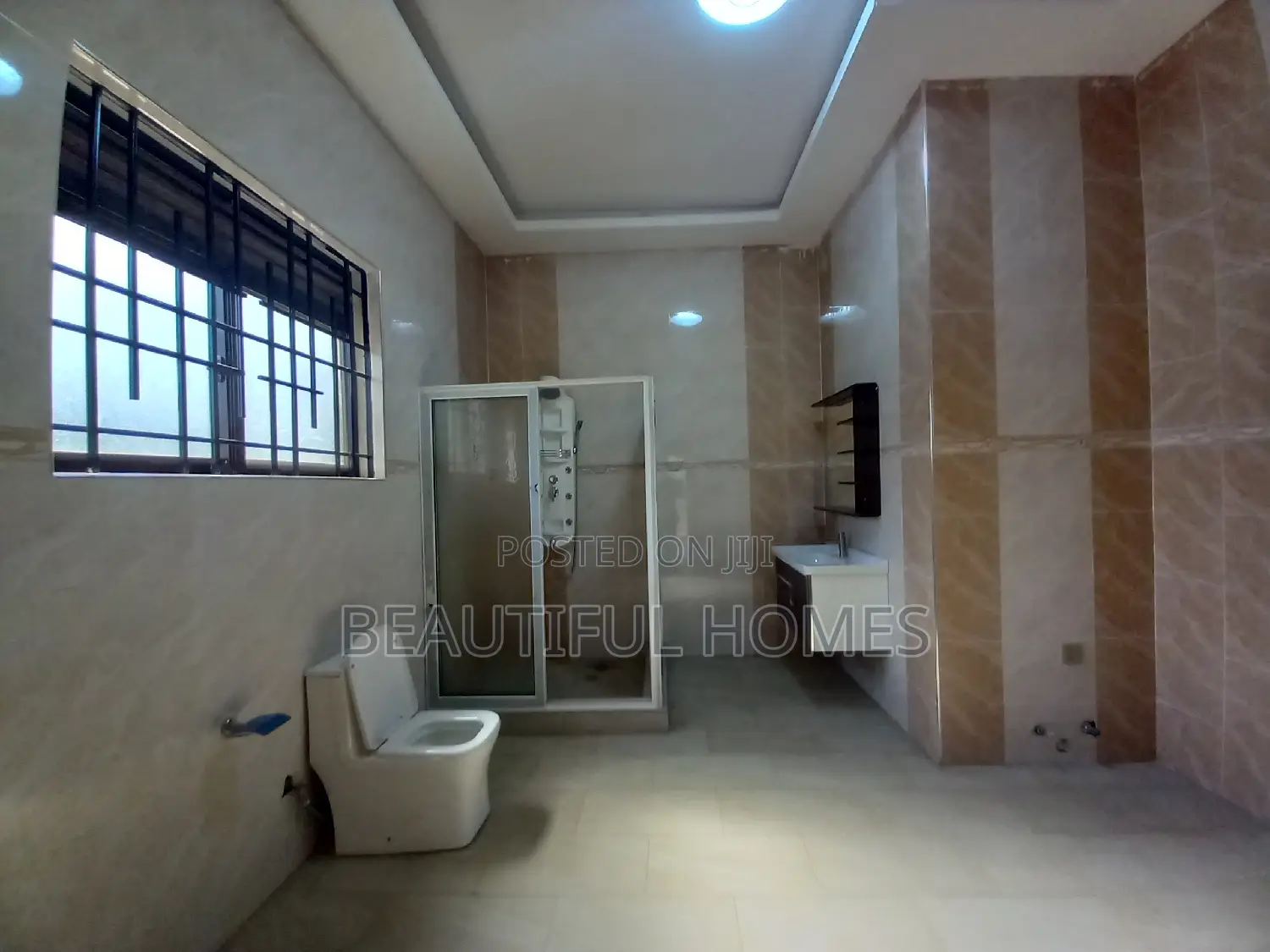 Furnished 5bdrm Duplex in Kisaasi, Nakawa for sale