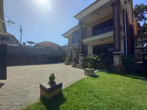 Furnished 5bdrm Duplex in Kisaasi, Nakawa for sale